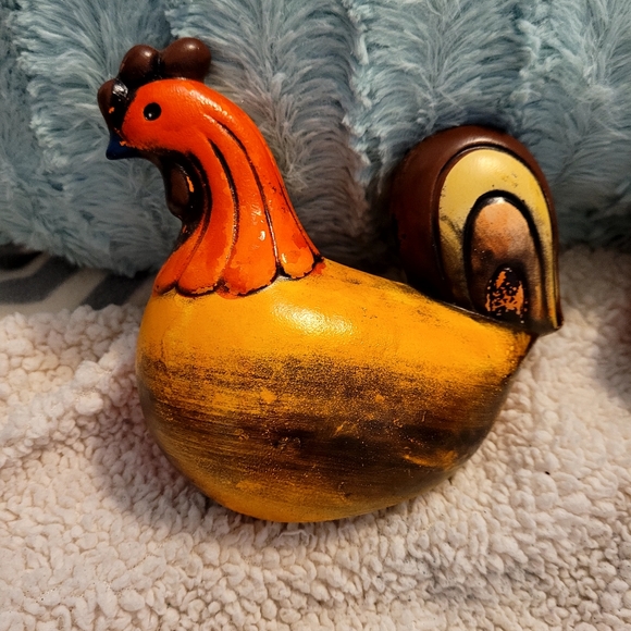 Hand Painted Hens Decor - Picture 4 of 4